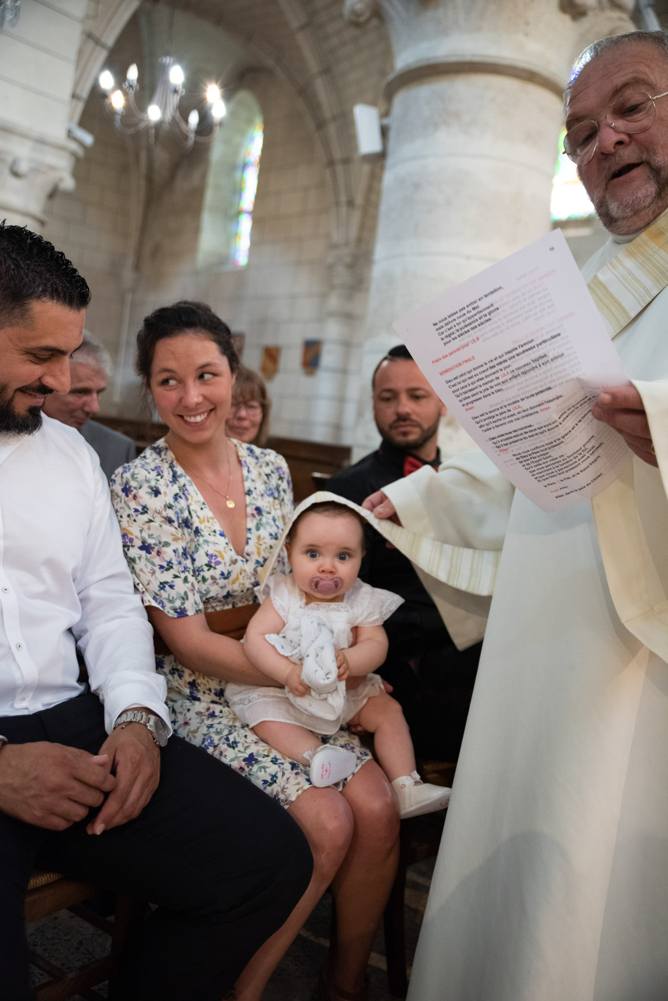 prêtre baptême