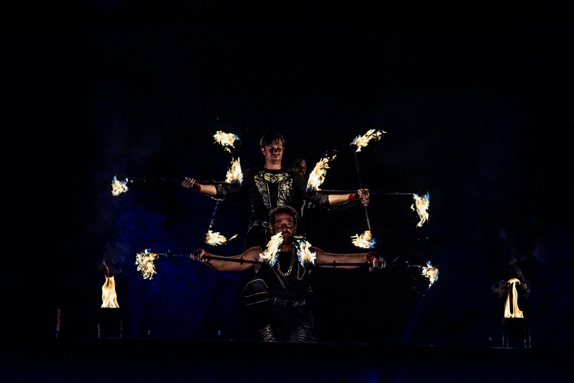 trio jongleurs de feu double staff